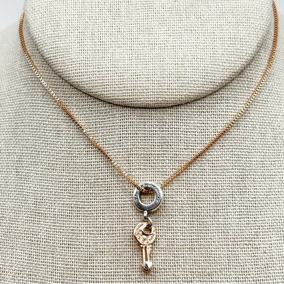 NWOT Sterling silver 18k rose gold plated key necklace pendant 18” - Picture 3 of 9